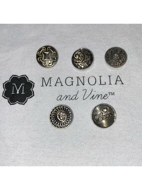 Magnolia and Vine, 5 Antique Brass colored original size snaps, new